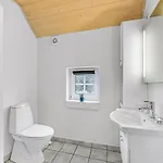 Beautiful Home In Ulfborg With Sauna 펜션 *